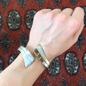 two fins bangle